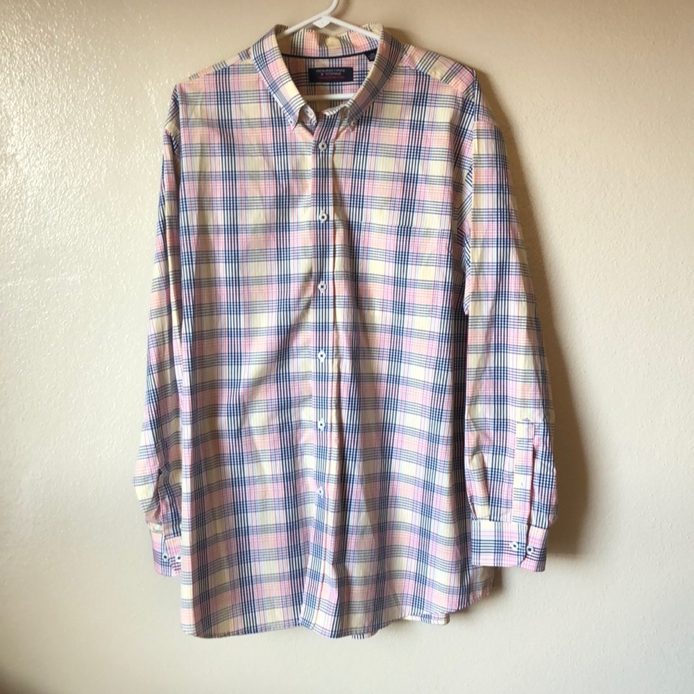 RoundTree and Yorke long sleeve button up